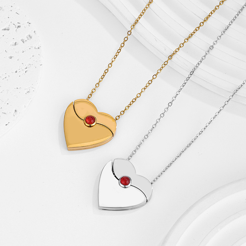Letdiffery Personalized Heart  - огляд і ціна Heart Locket Necklace Photo