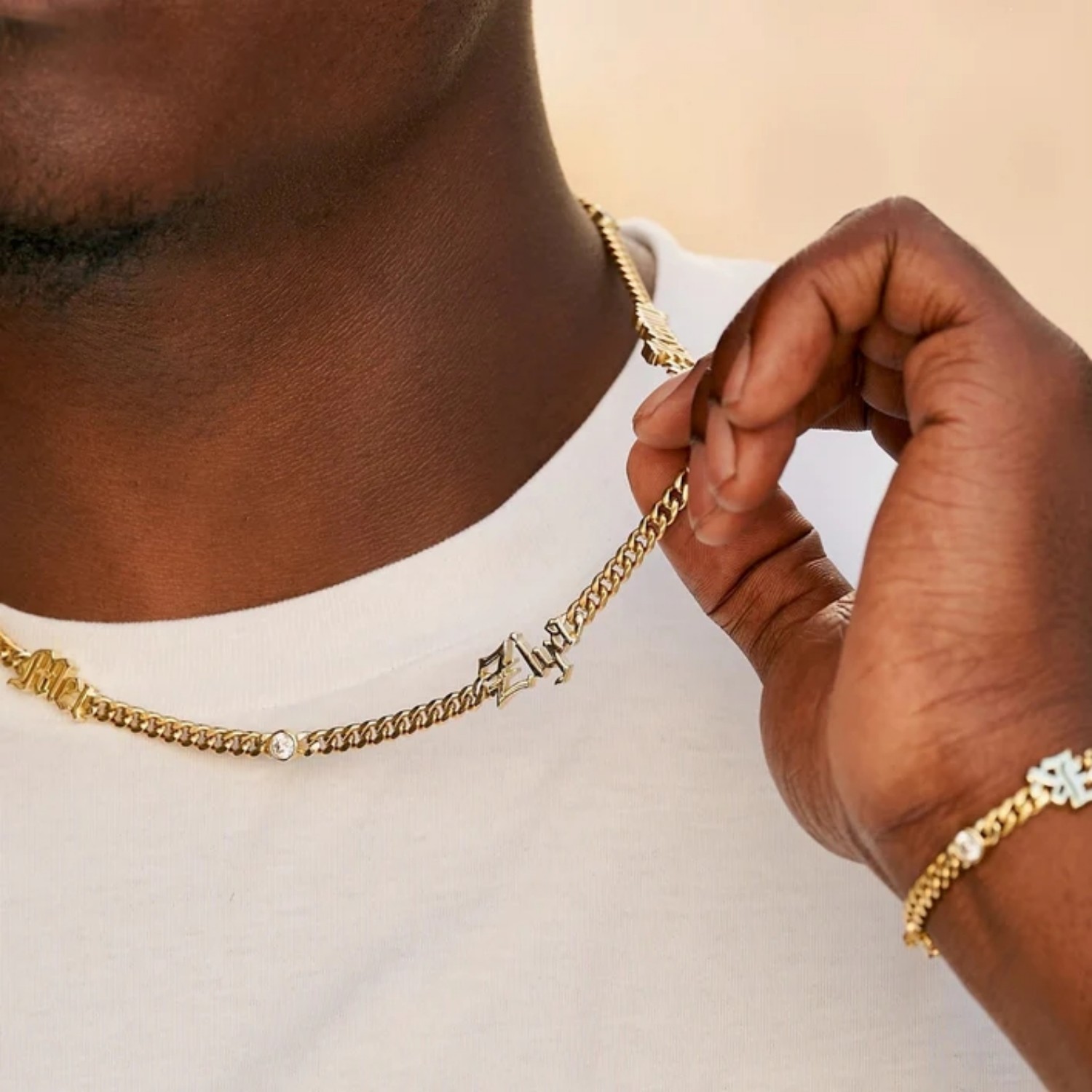 Custom Old English Name Neckla - огляд і ціна Cuban Link Chain 12Mm