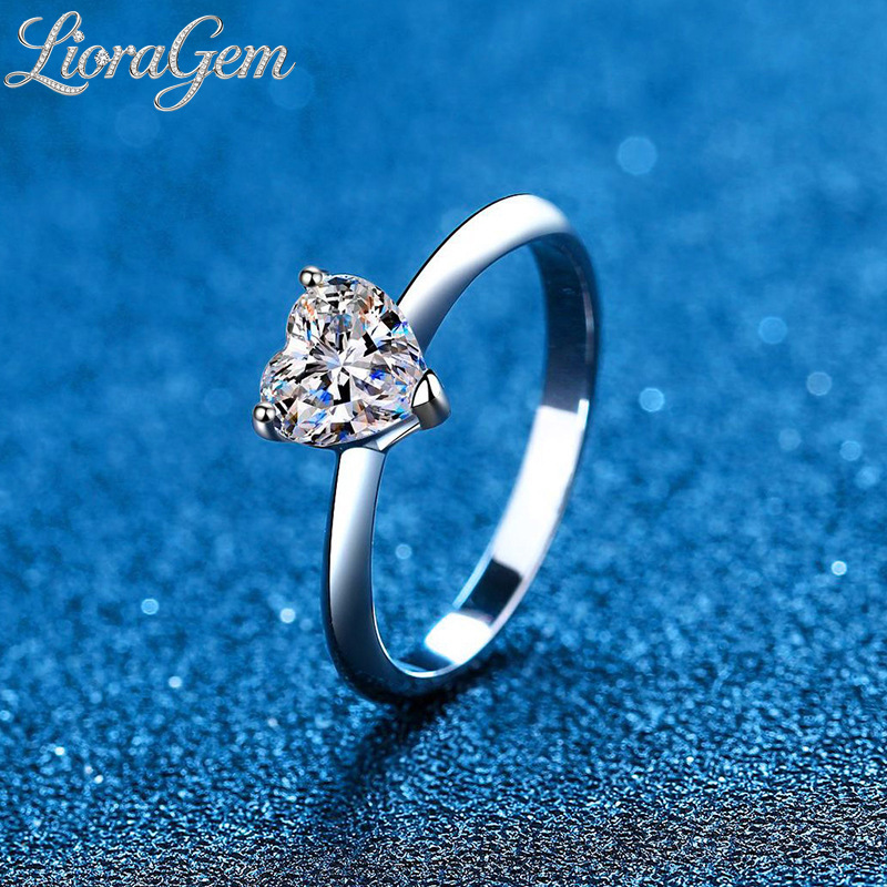 LioraGem 1-Carat Fancy-Shaped  - огляд і ціна Moissanite Engagement Ring 1 Carat